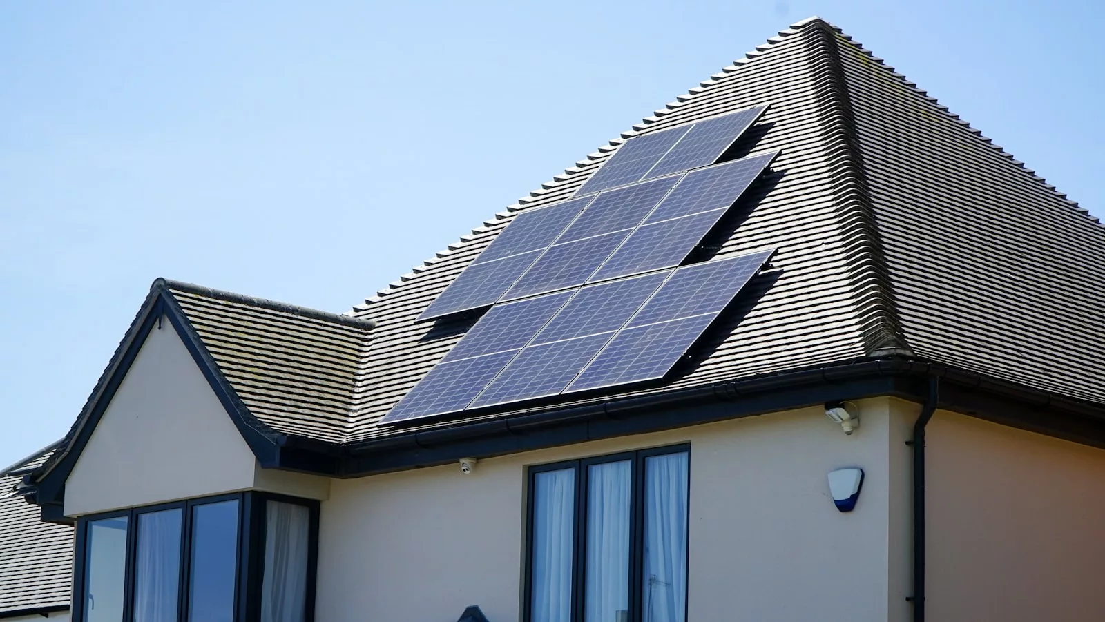 Panneau solaire sur une maison à Gévezé - Ma Bore LR