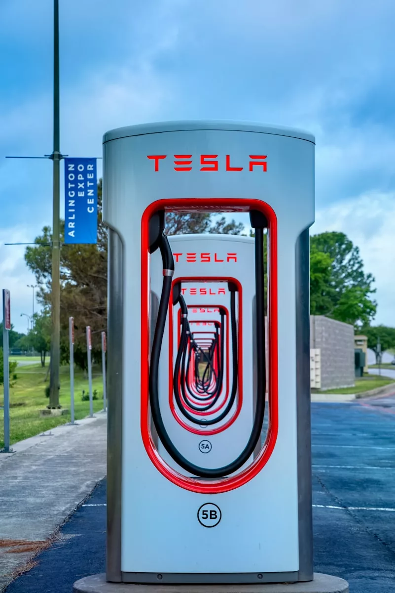 Station borne de recharge - Tesla - Ma Borne LR