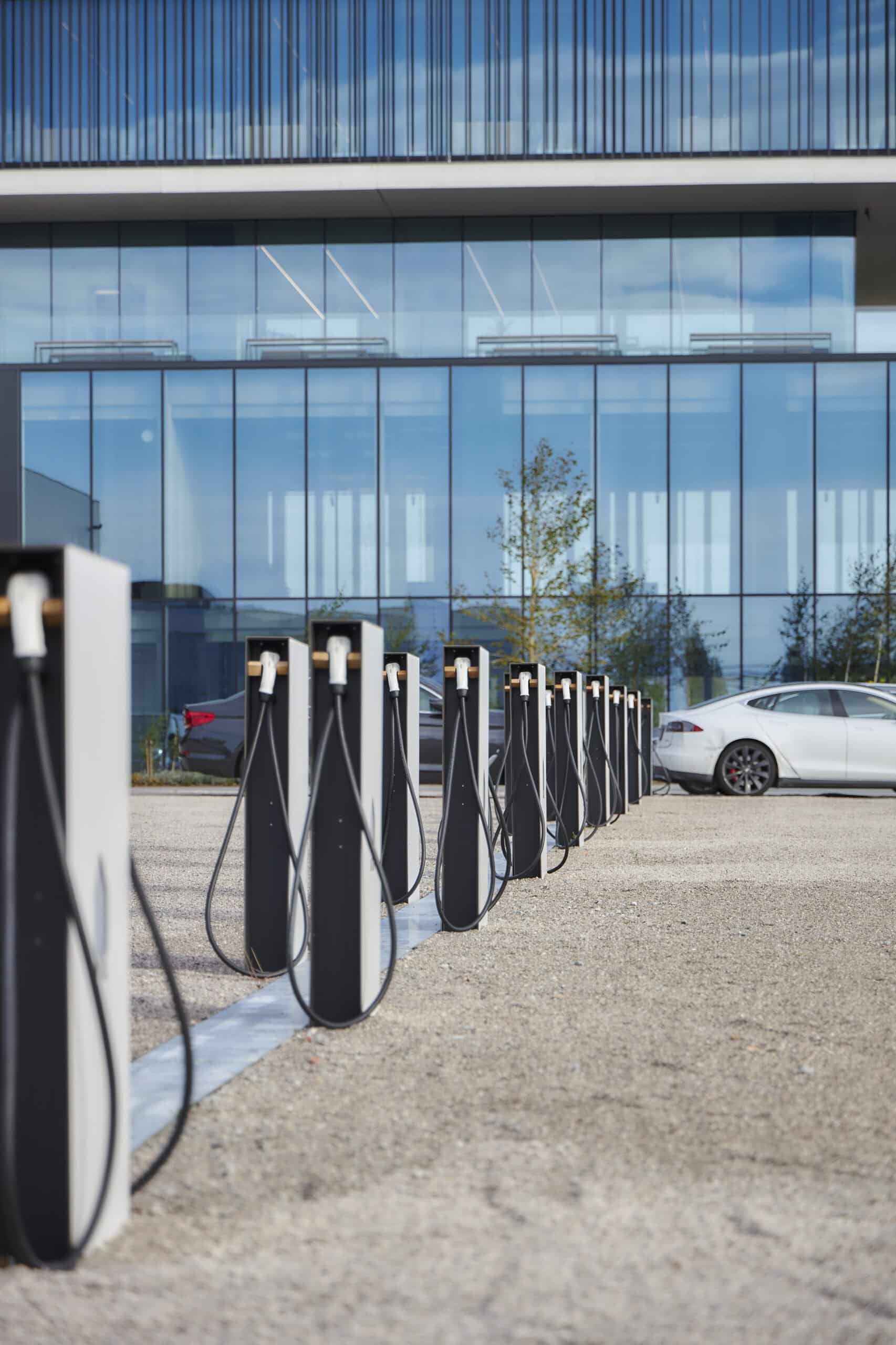 bornes en entreprise parking
