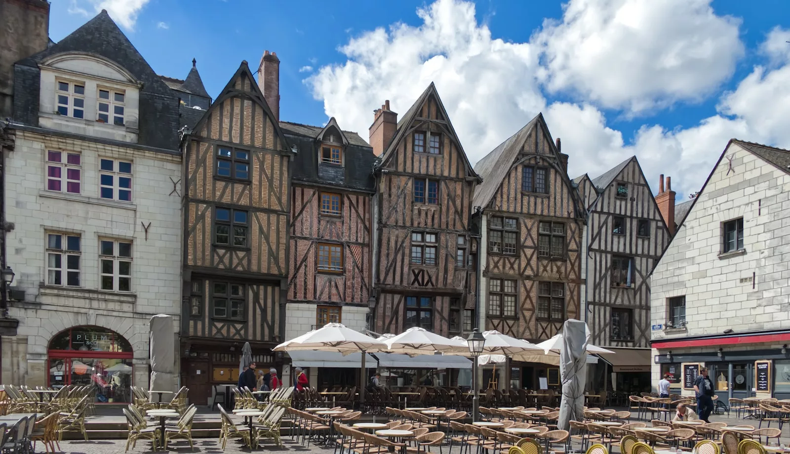 Tours en Indre et Loire - Maborne LR - Certification IRVE